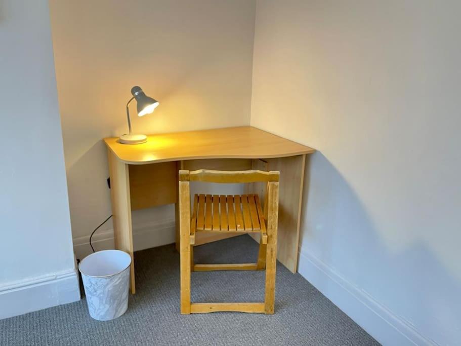Portsmouth 3 Bedroom Getaway, Sleeps 6 Екстер'єр фото