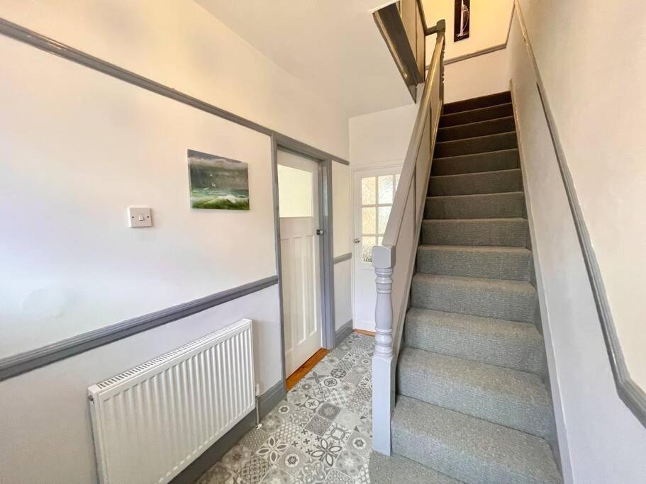 Portsmouth 3 Bedroom Getaway, Sleeps 6 Екстер'єр фото
