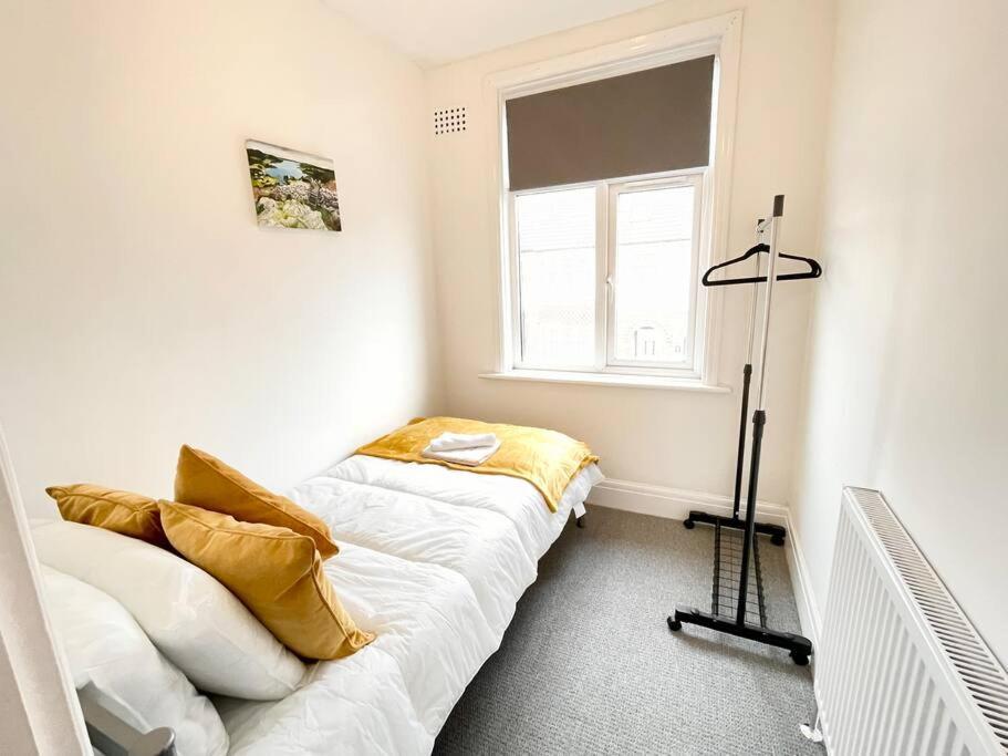 Portsmouth 3 Bedroom Getaway, Sleeps 6 Екстер'єр фото