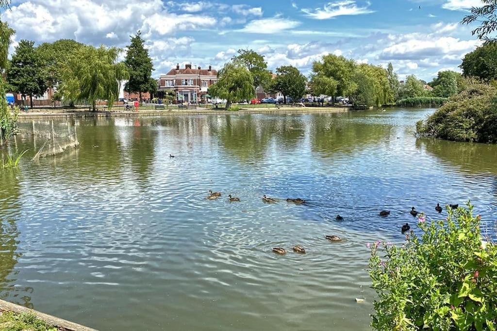 Portsmouth 3 Bedroom Getaway, Sleeps 6 Екстер'єр фото